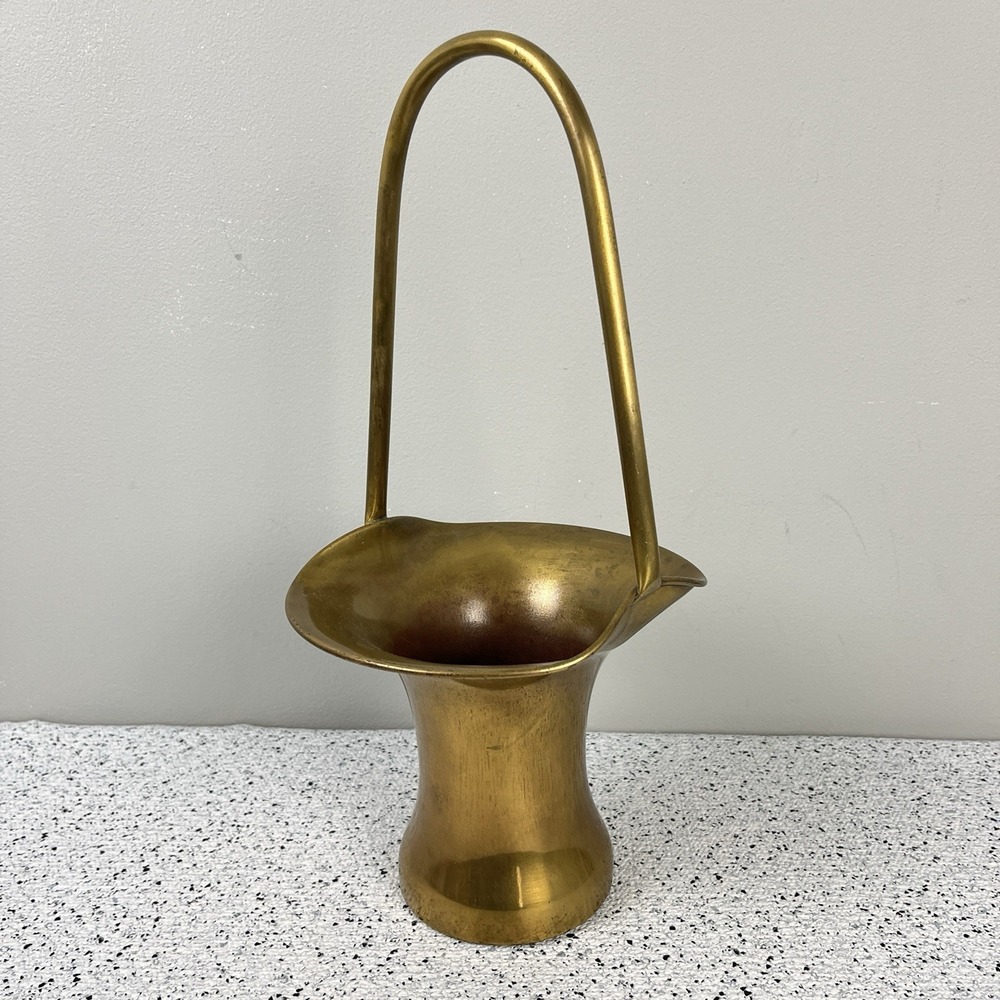 Vintage‎ Brass Basket w/ Handle Vase Centerpiece Boho Cottagecore Decor